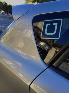 Uber_car_displays_old_U_logo